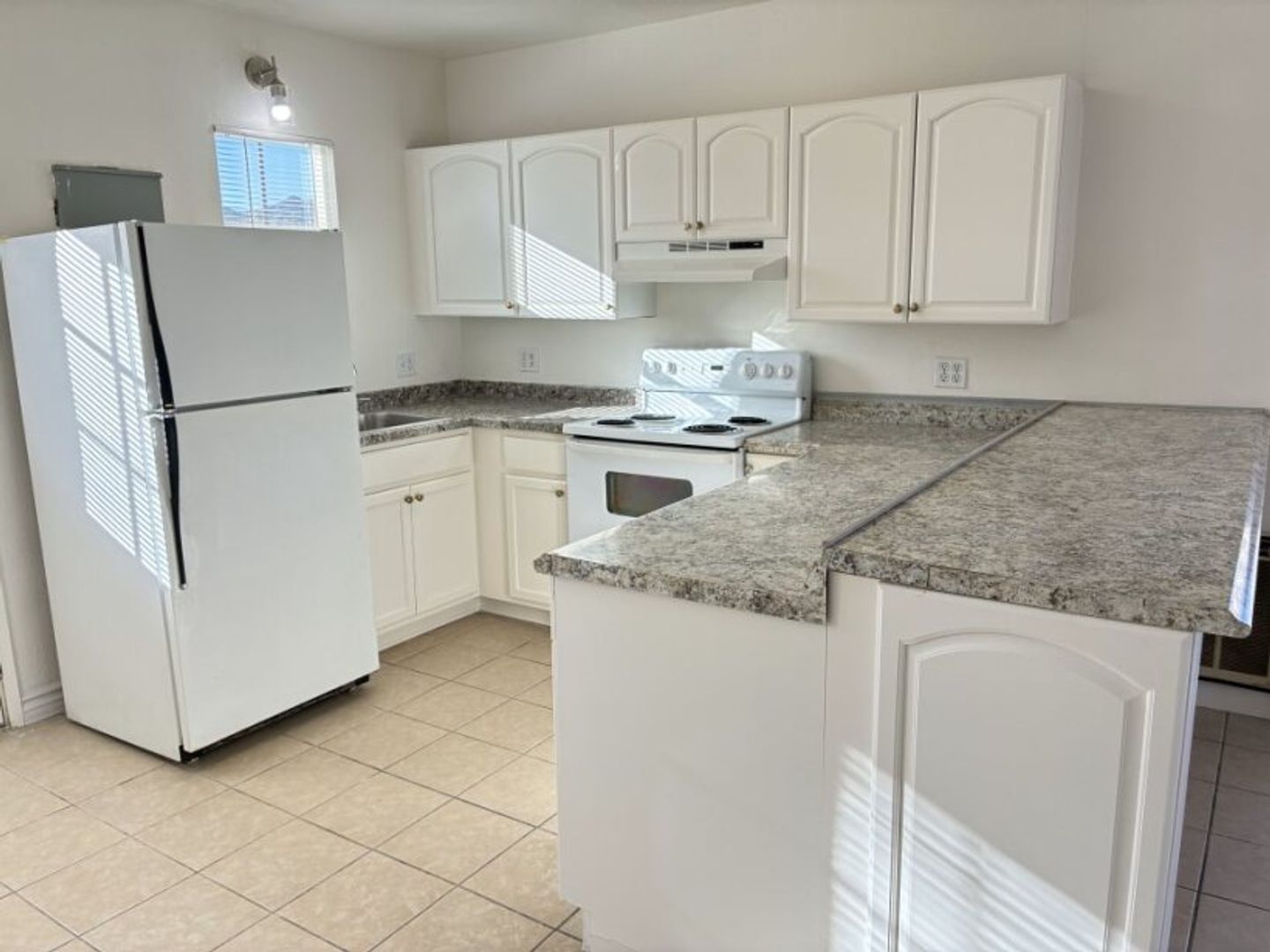 55820B Santa Fe Trl - Yucca Valley - California - 1 bed, 1 bath rental property
