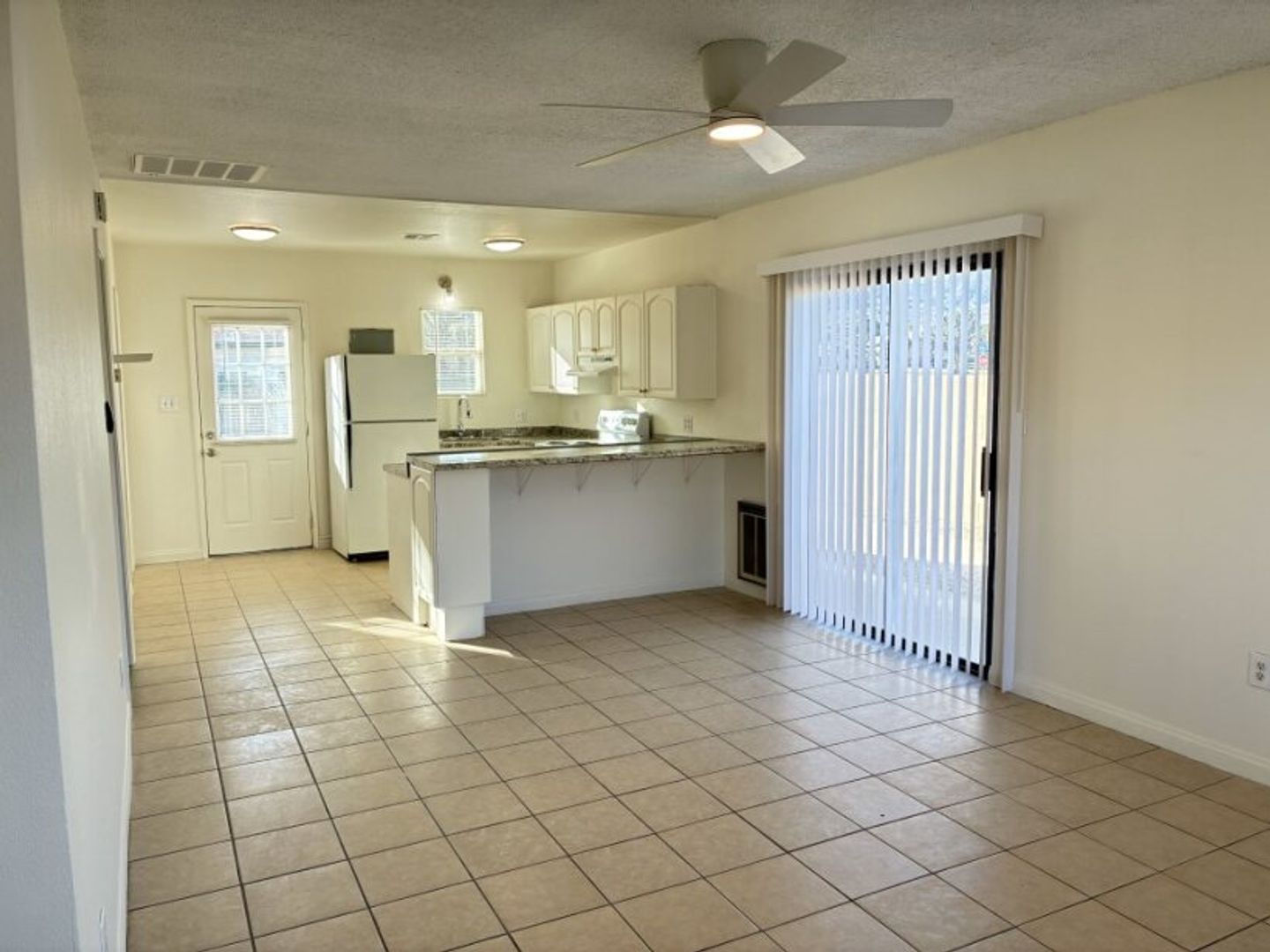 55820B Santa Fe Trl - Yucca Valley - California - 1 bed, 1 bath rental property