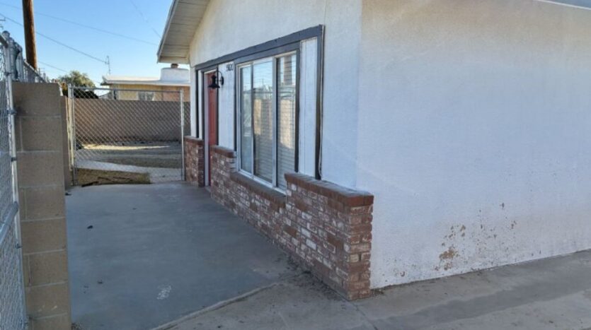 55820B Santa Fe Trl - Yucca Valley - California - 1 bed, 1 bath rental property