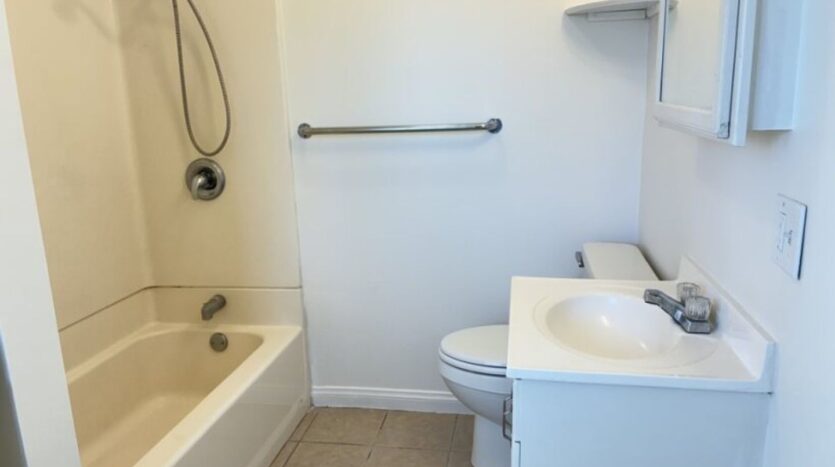 55820B Santa Fe Trl - Yucca Valley - California - 1 bed, 1 bath rental property