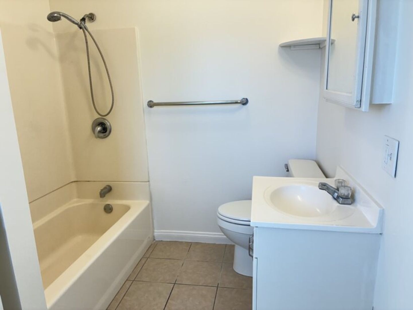 55820B Santa Fe Trl - Yucca Valley - California - 1 bed, 1 bath rental property