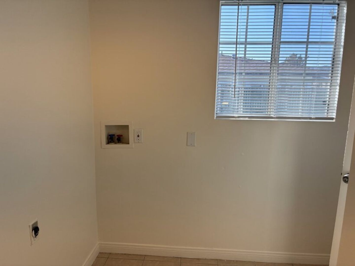 55820B Santa Fe Trl - Yucca Valley - California - 1 bed, 1 bath rental property