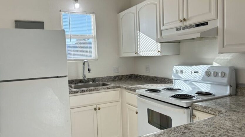 55820B Santa Fe Trl - Yucca Valley - California - 1 bed, 1 bath rental property