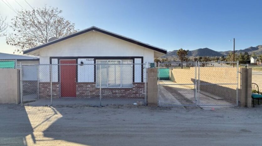 55820B Santa Fe Trl - Yucca Valley - California - 1 bed, 1 bath rental property