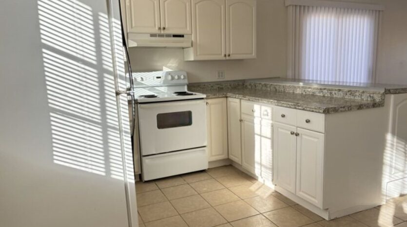 55820B Santa Fe Trl - Yucca Valley - California - 1 bed, 1 bath rental property