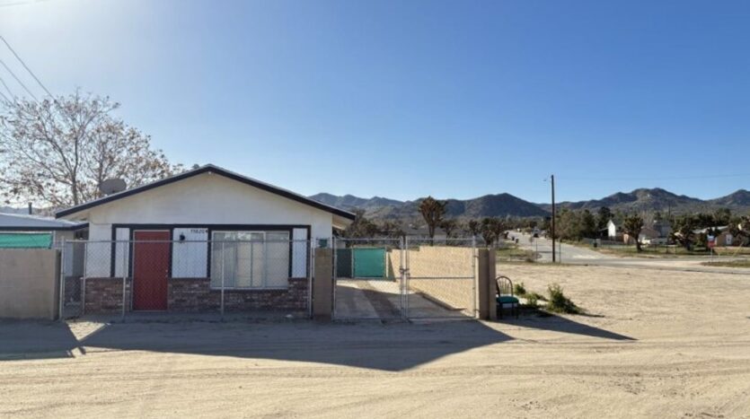 55820B Santa Fe Trl - Yucca Valley - California - 1 bed, 1 bath rental property