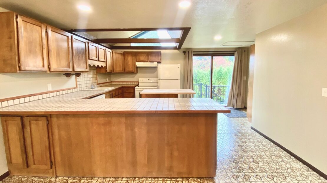 5704 Glen Echo Ave  - Gladstone - Oregon - 2 bed, 1 bath rental property