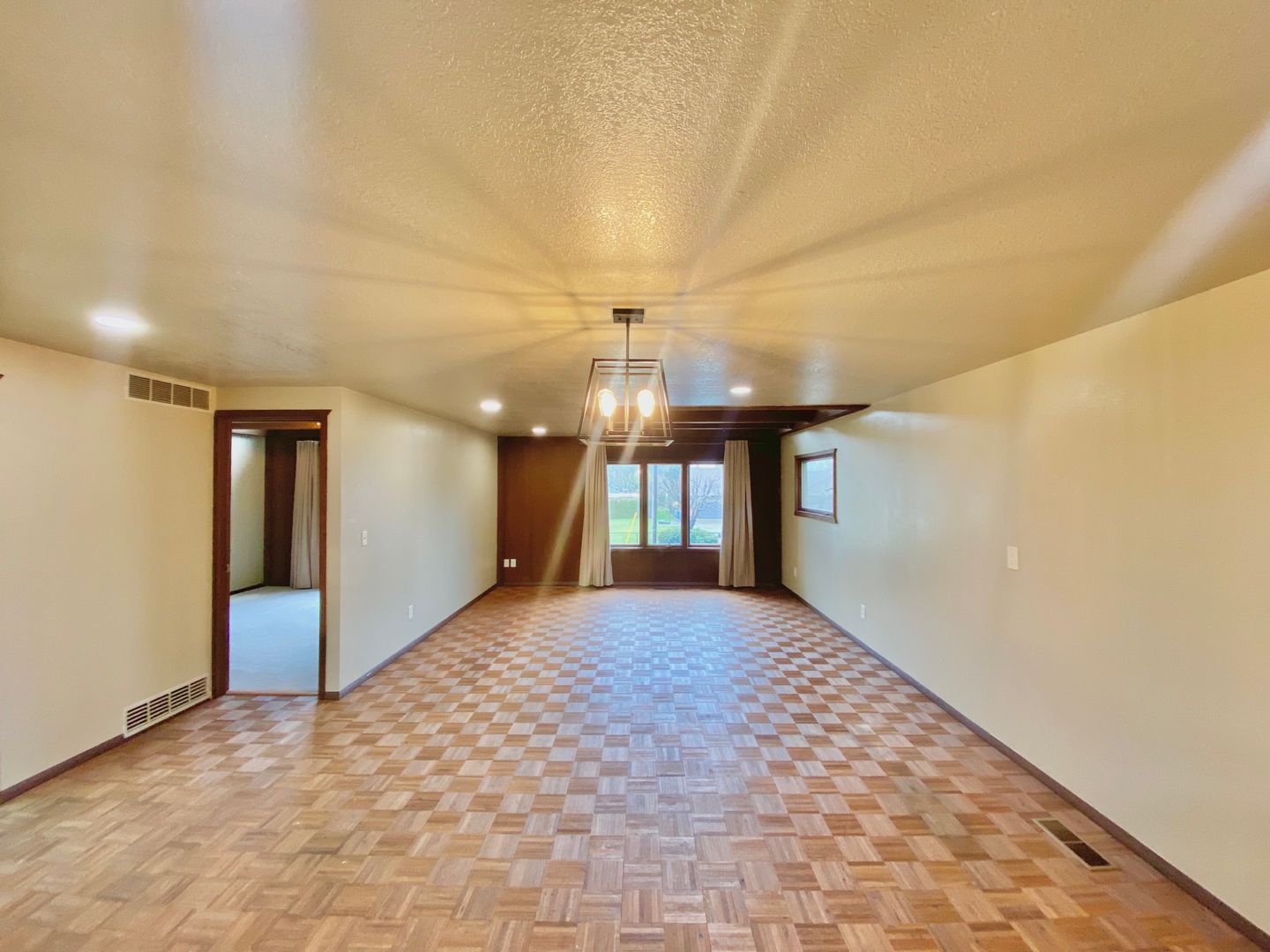 5704 Glen Echo Ave  - Gladstone - Oregon - 2 bed, 1 bath rental property