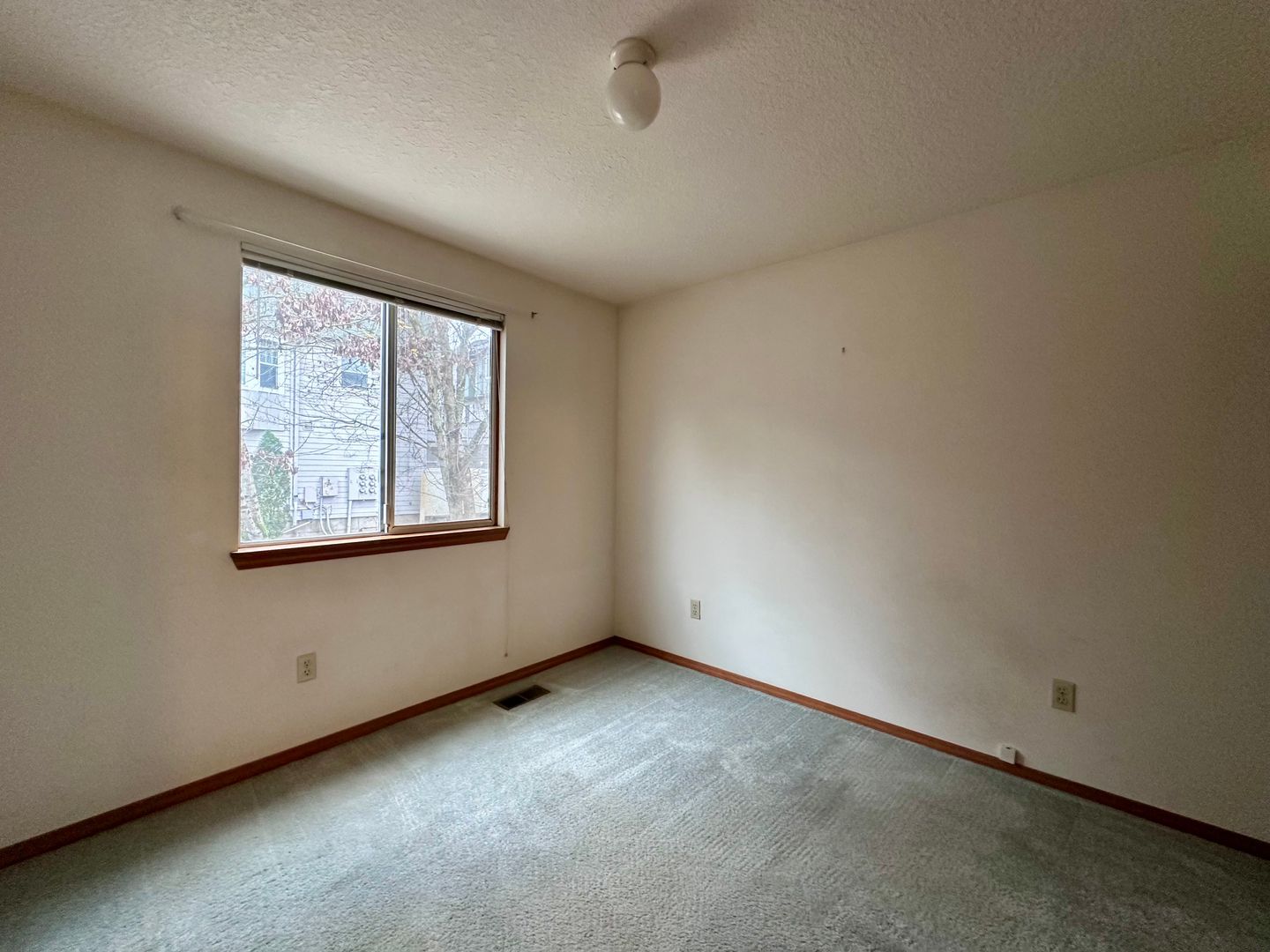5771 NW 181st Avenue - Portland - Oregon - 3 bed, 2.5 bath rental property