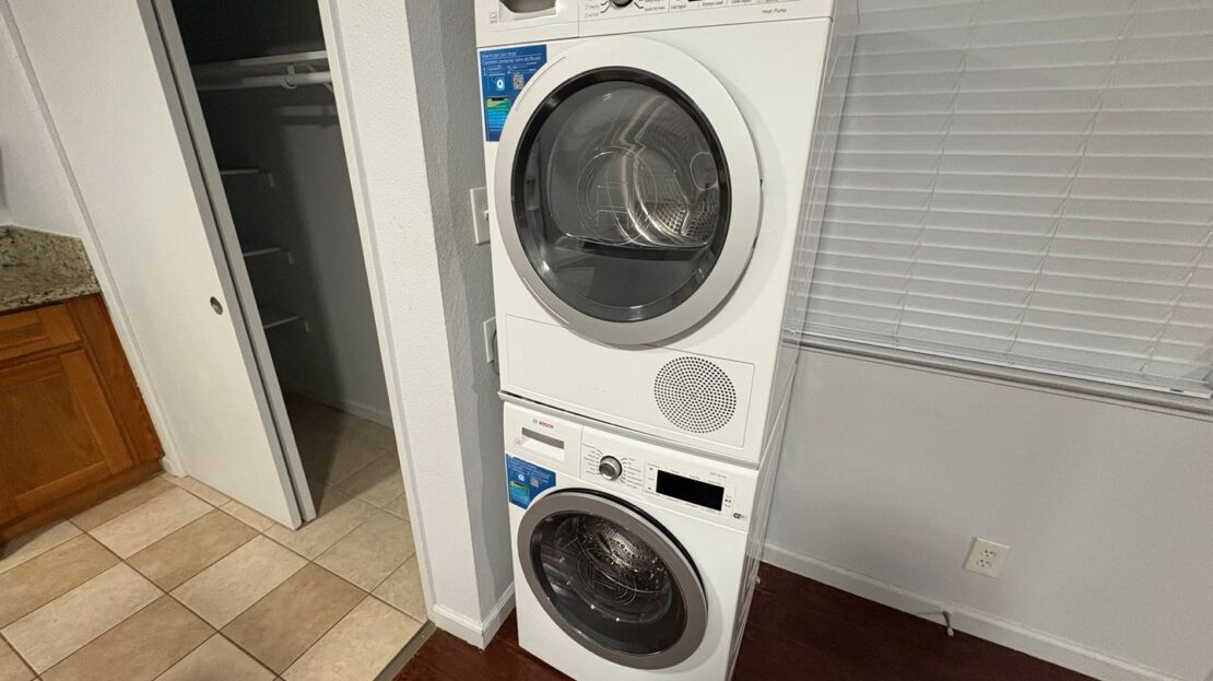 5912 Walerga Rd Unit 1 - Sacramento - California - 2 bed, 1 bath rental property