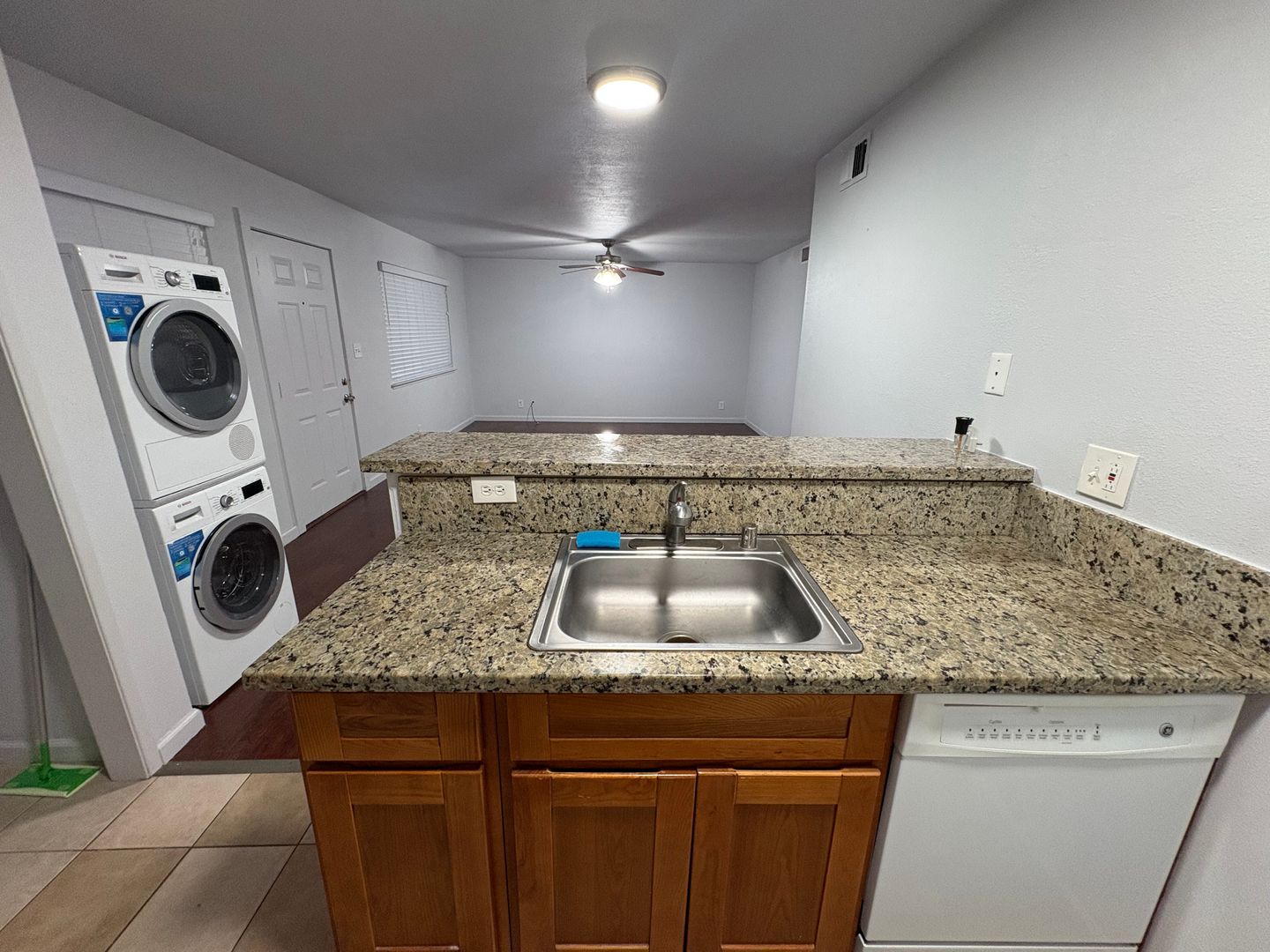 5912 Walerga Rd Unit 1 - Sacramento - California - 2 bed, 1 bath rental property