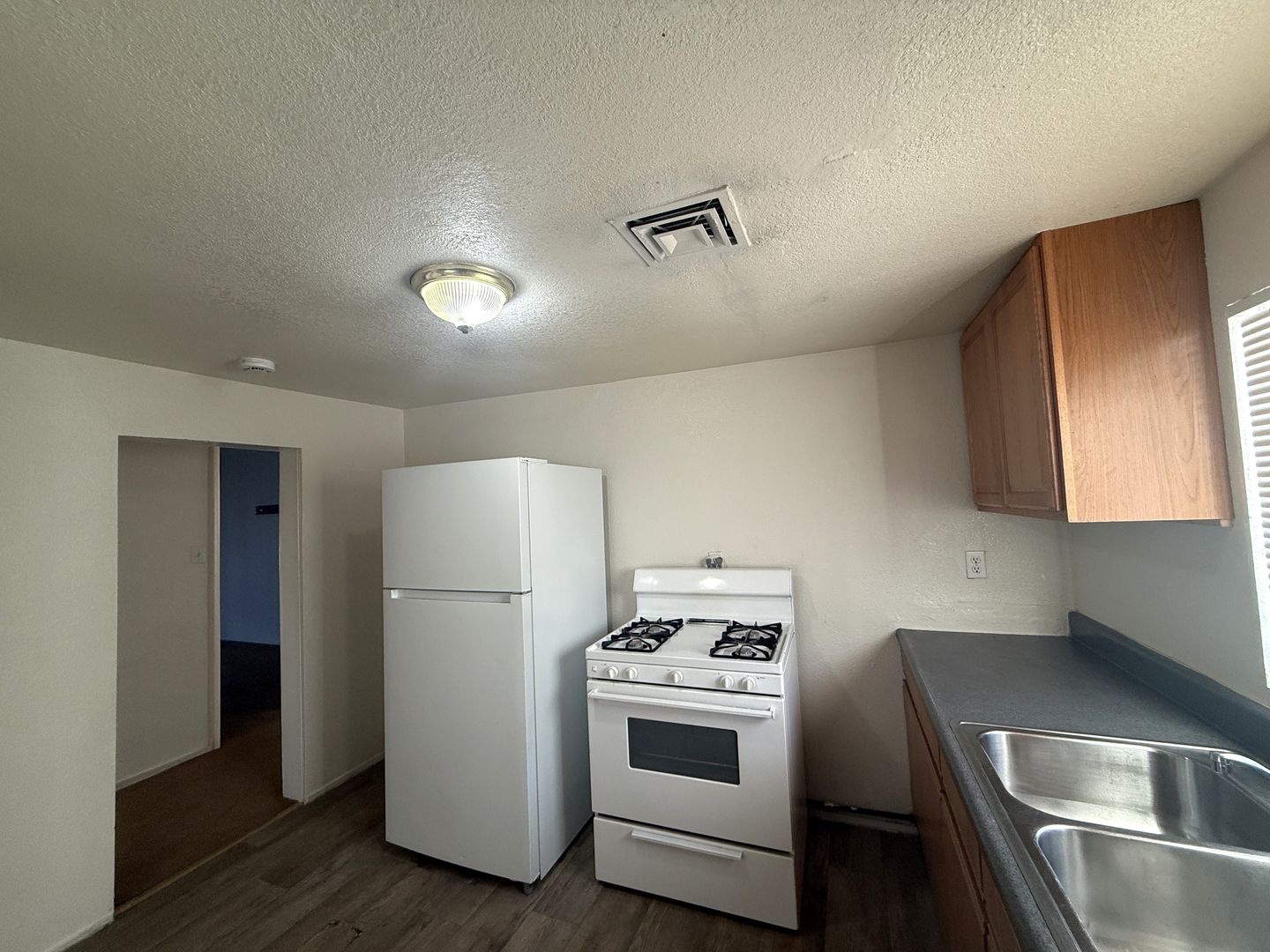 615 Harrison Main - Las Vegas - Nevada - 3 bed, 2 bath rental property