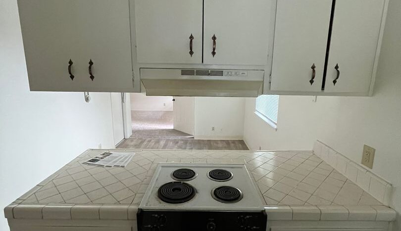 6421 San Stefano St - Citrus Heights - California - 2 bed, 1 bath rental property