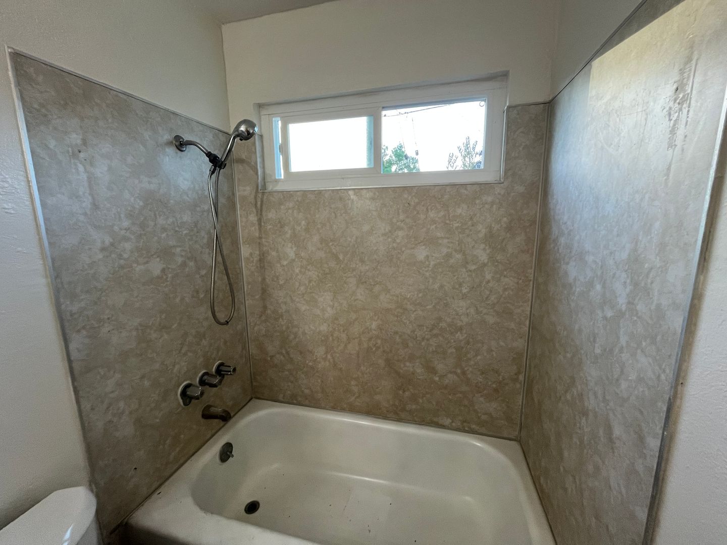 6421 San Stefano St - Citrus Heights - California - 2 bed, 1 bath rental property
