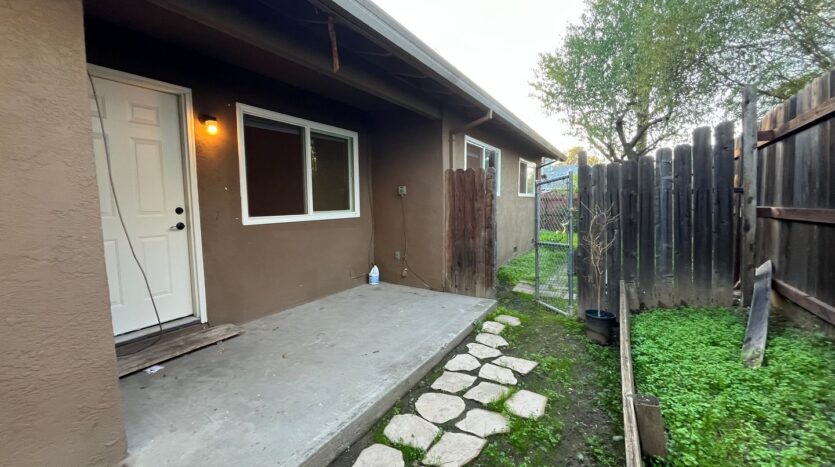 6421 San Stefano St - Citrus Heights - California - 2 bed, 1 bath rental property