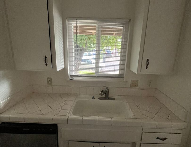 6421 San Stefano St - Citrus Heights - California - 2 bed, 1 bath rental property