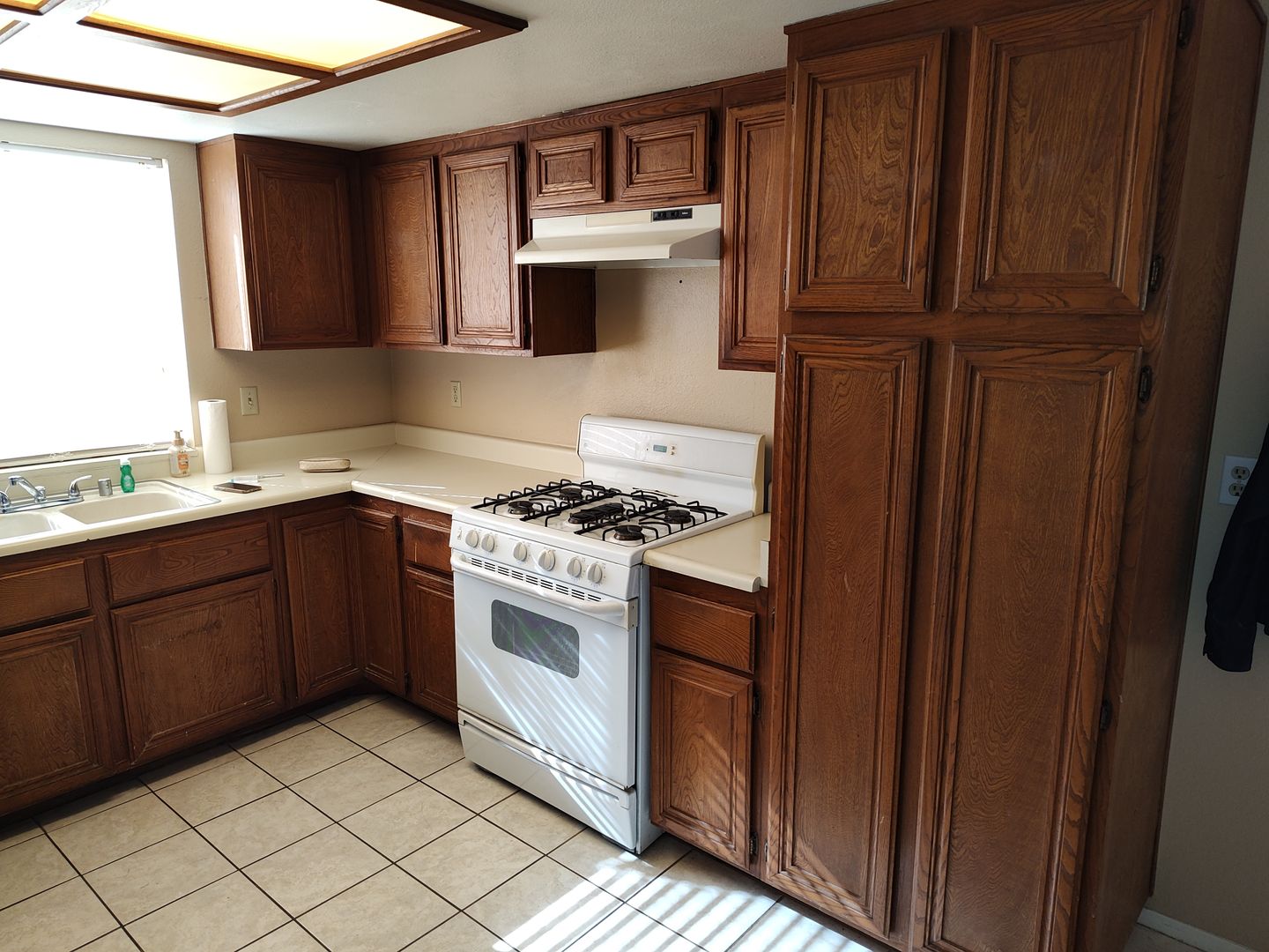 6733 Evanston Ave - Las Vegas - Nevada - 3 bed, 2.5 bath rental property