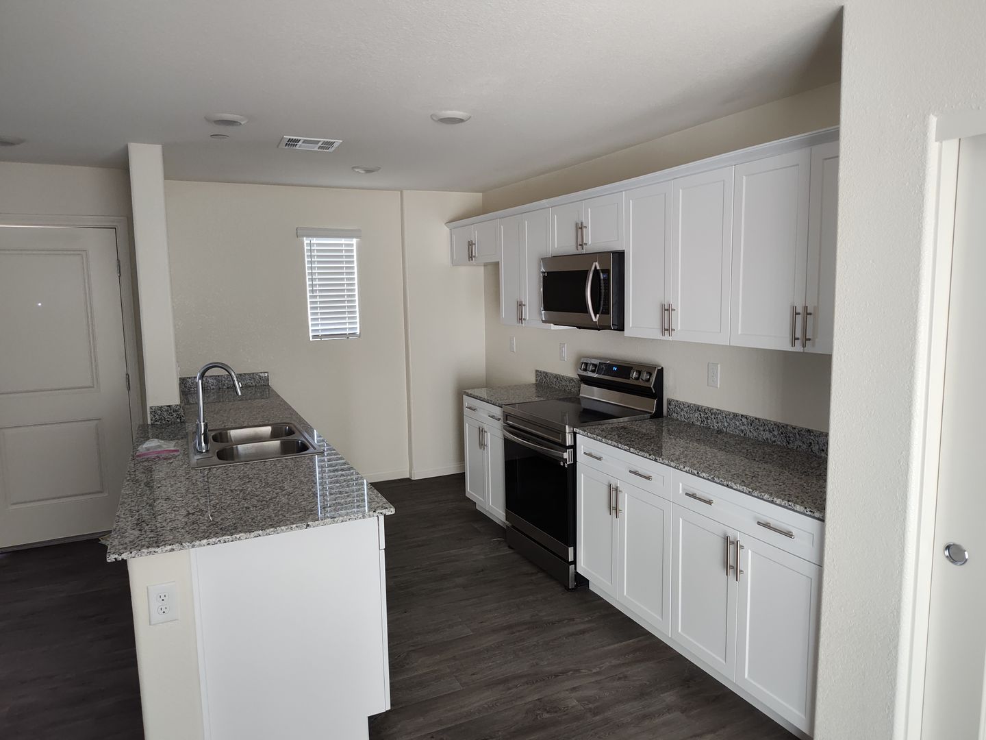 6916 Sunflower Fields St - North Las Vegas - Nevada - 3 bed, 2.5 bath rental property