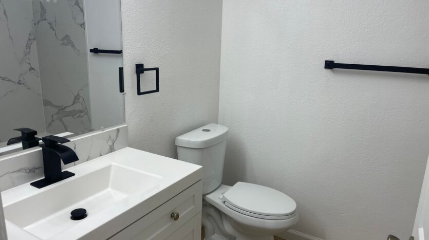 721 E Oak St - Stockton - California - 2 bed, 2 bath rental property