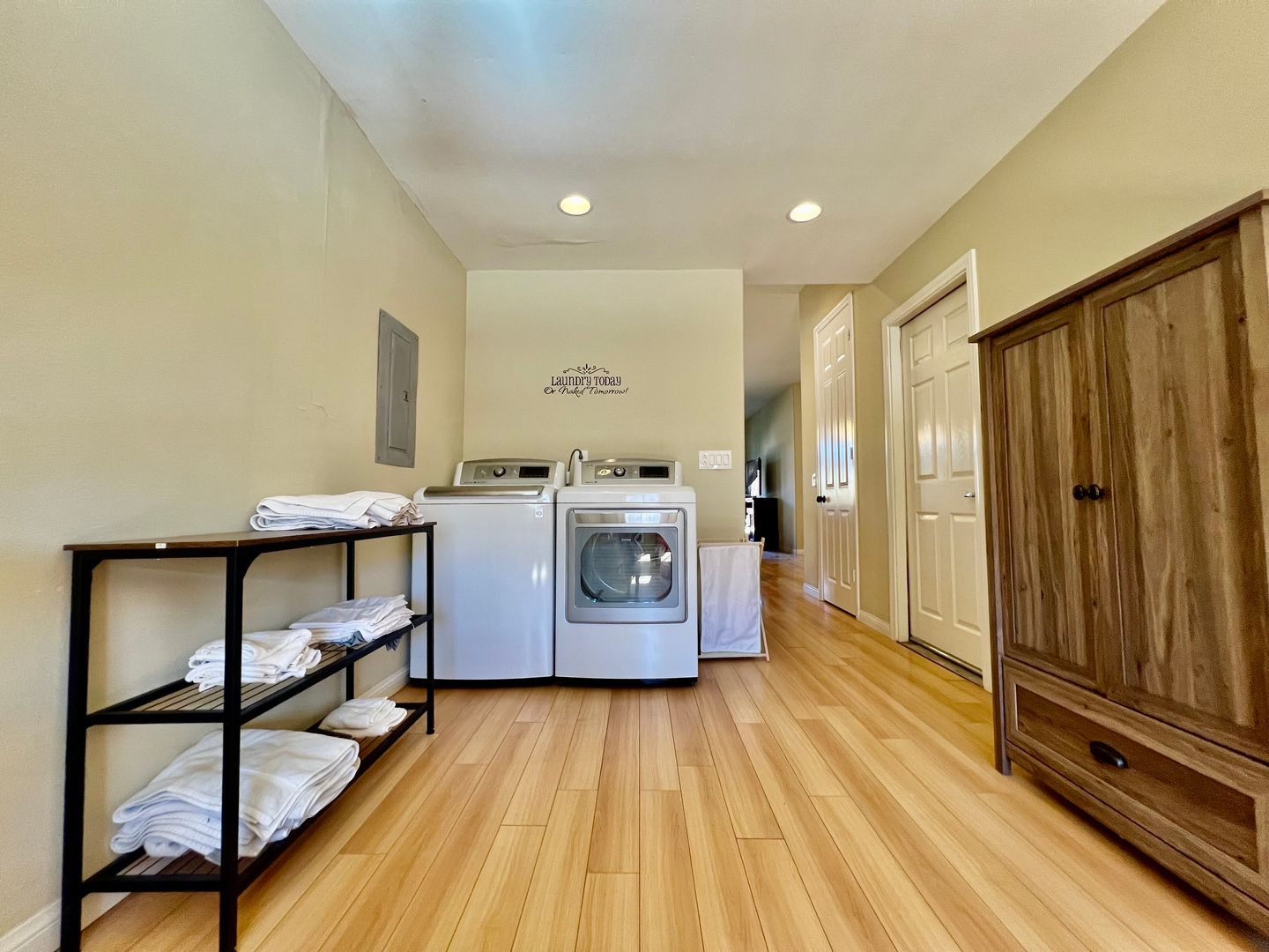 72400 Cactus Drive - Palm Desert - California - 4 bed, 2 bath rental property