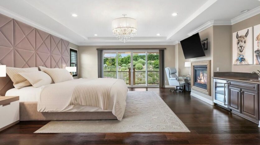 7305 Augusta Dr - Moorpark - California - 5 bed, 6 bath rental property