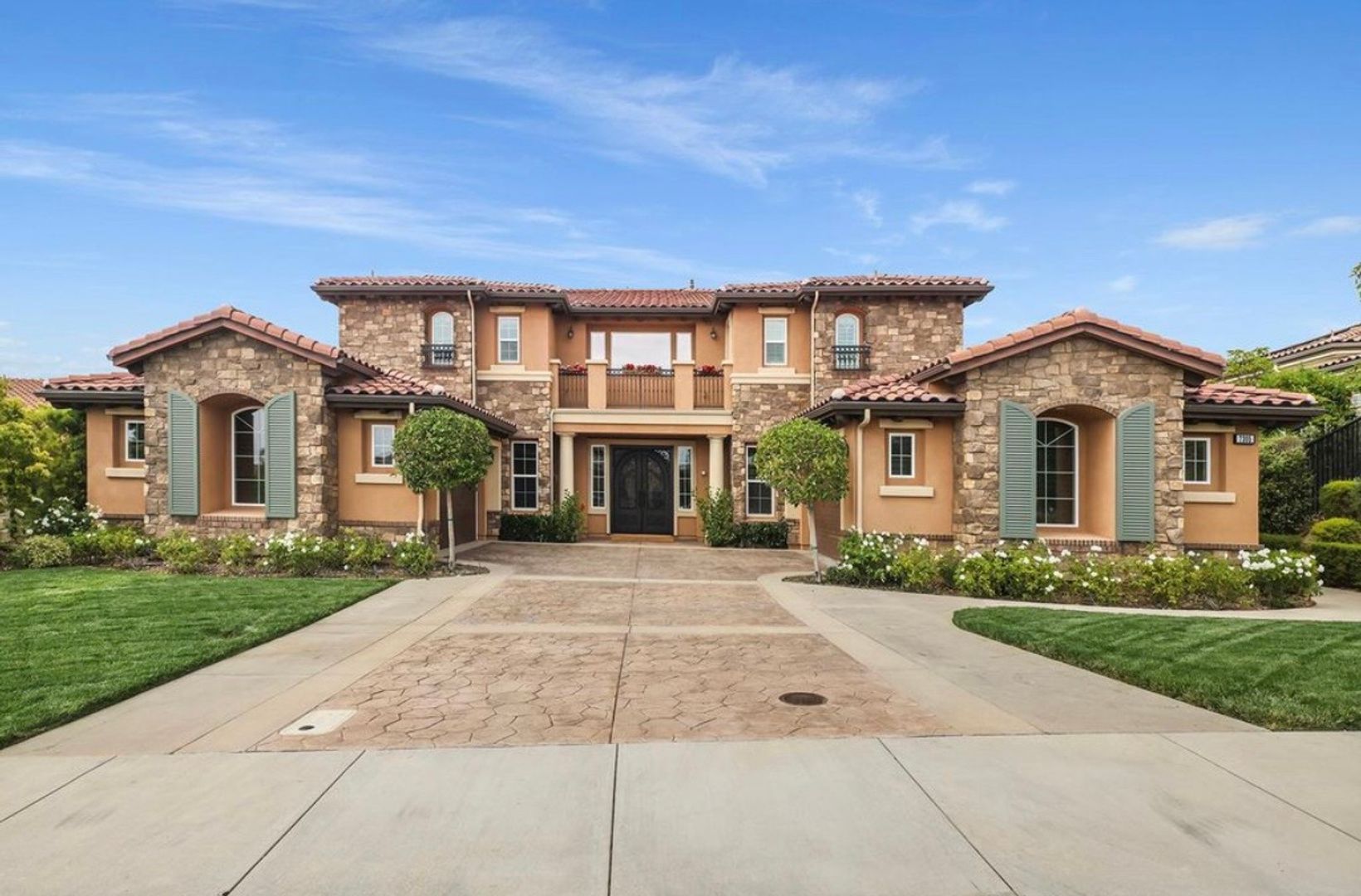 7305 Augusta Dr - Moorpark - California - 5 bed, 6 bath rental property