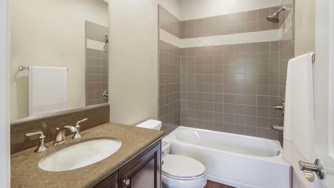 7305 Augusta Dr - Moorpark - California - 5 bed, 6 bath rental property