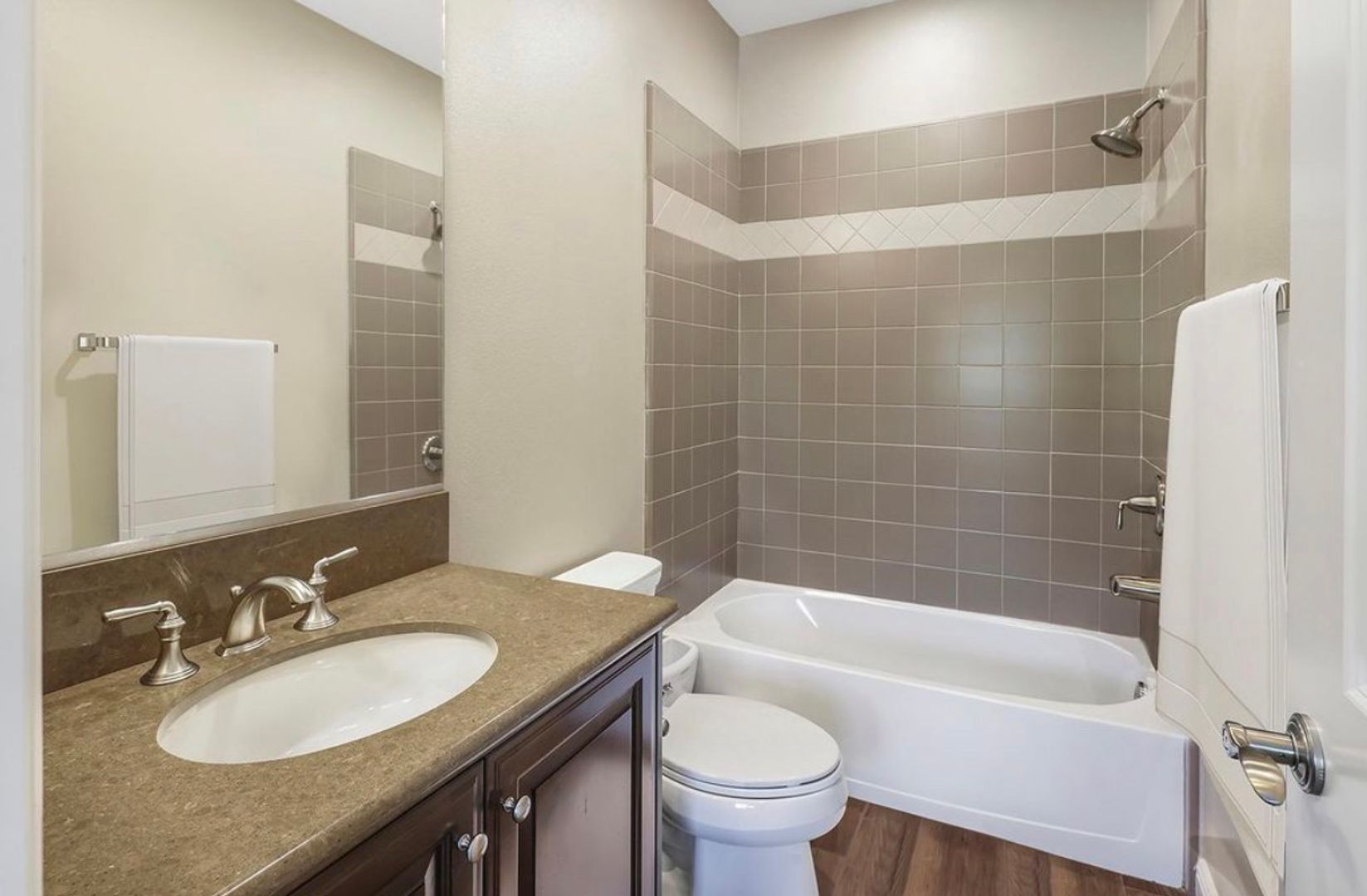 7305 Augusta Dr - Moorpark - California - 5 bed, 6 bath rental property