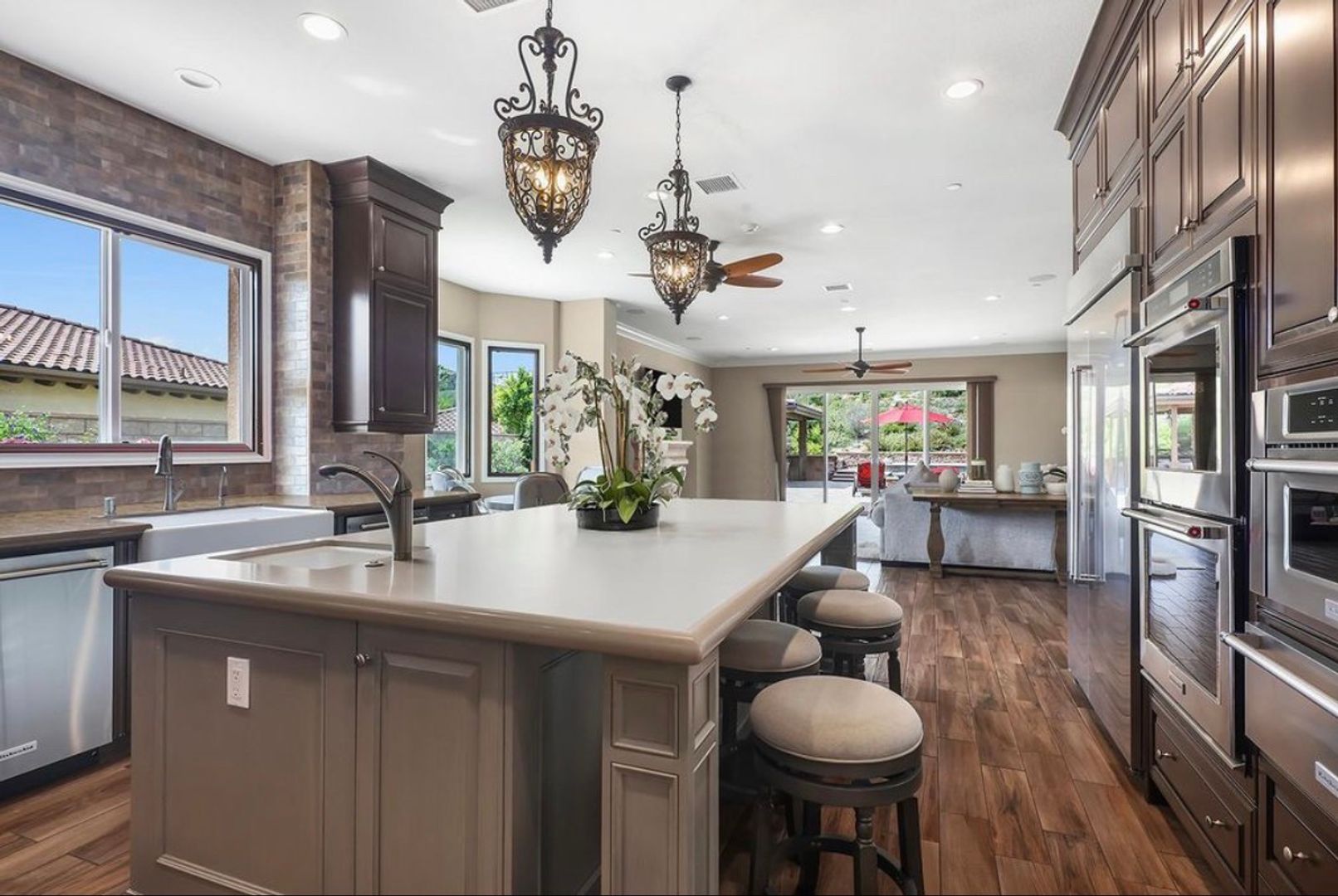 7305 Augusta Dr - Moorpark - California - 5 bed, 6 bath rental property