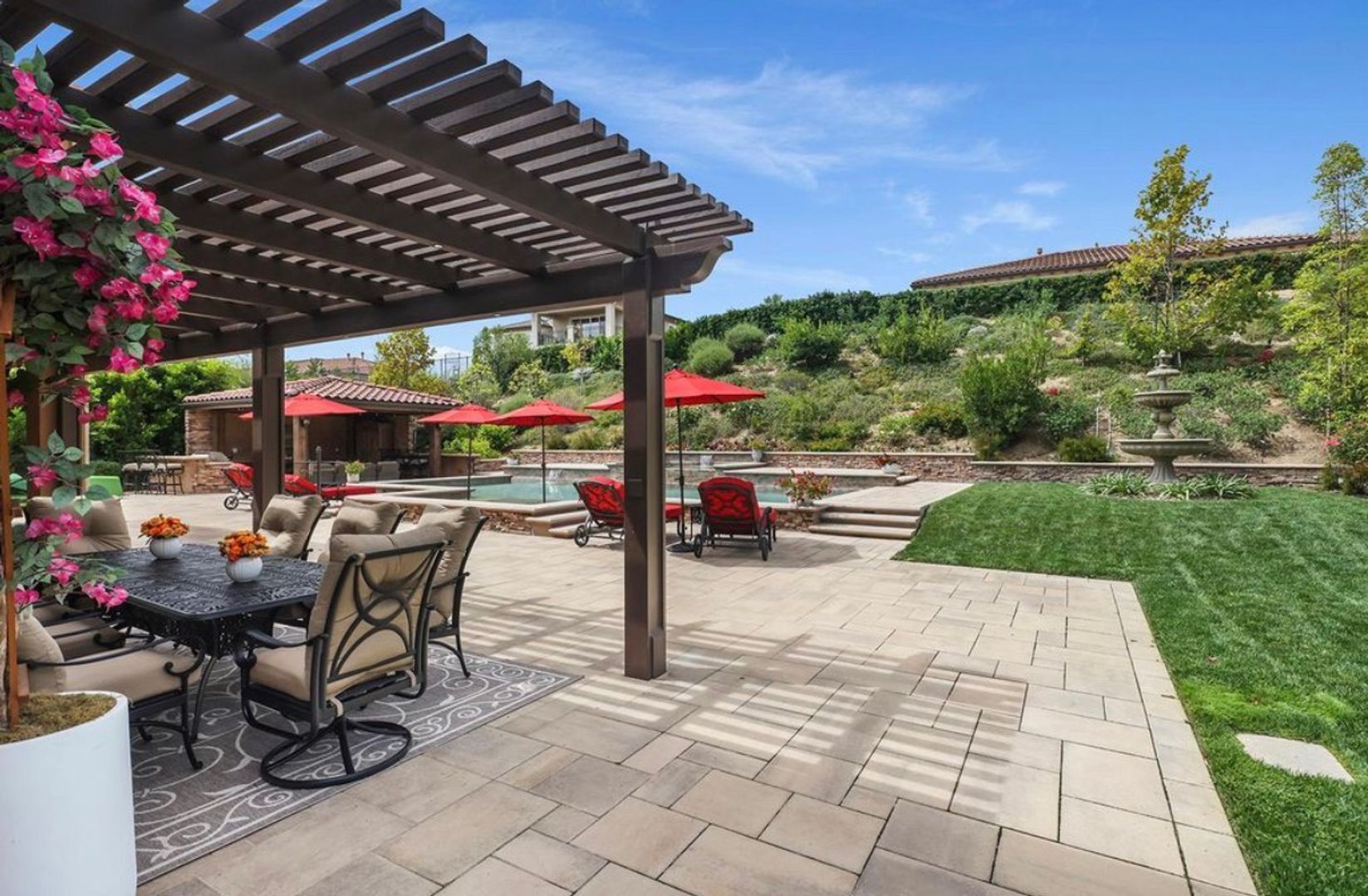 7305 Augusta Dr - Moorpark - California - 5 bed, 6 bath rental property