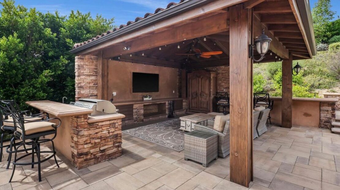 7305 Augusta Dr - Moorpark - California - 5 bed, 6 bath rental property