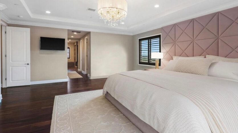 7305 Augusta Dr - Moorpark - California - 5 bed, 6 bath rental property