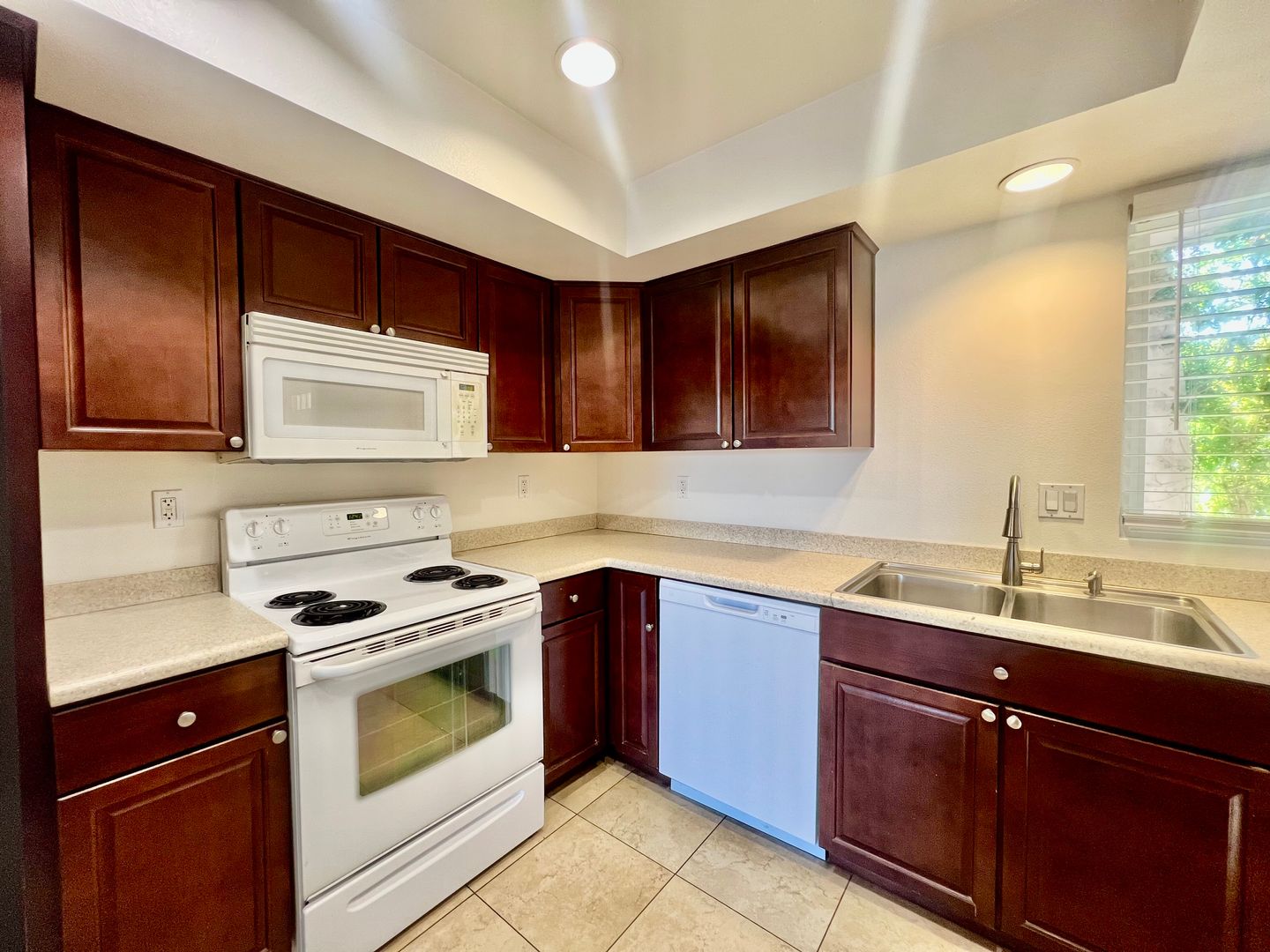 73950 Grapevine St - Unit A - Palm Desert - California - 2 bed, 2 bath rental property
