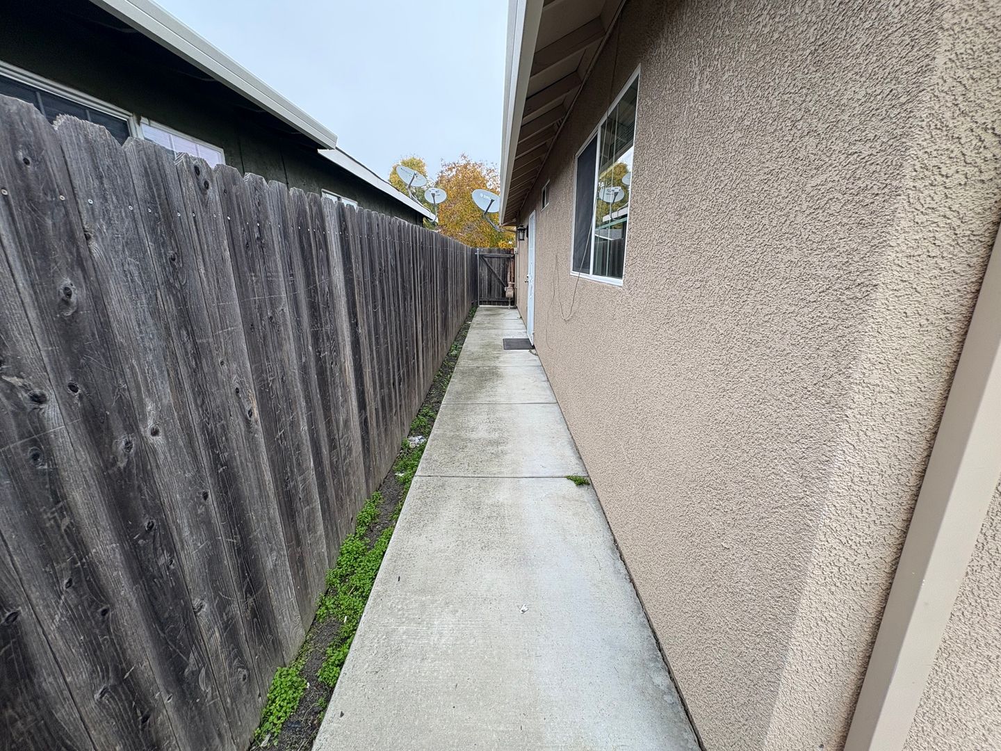 7513 Addison Way - Sacramento - California - 3 bed, 2 bath rental property