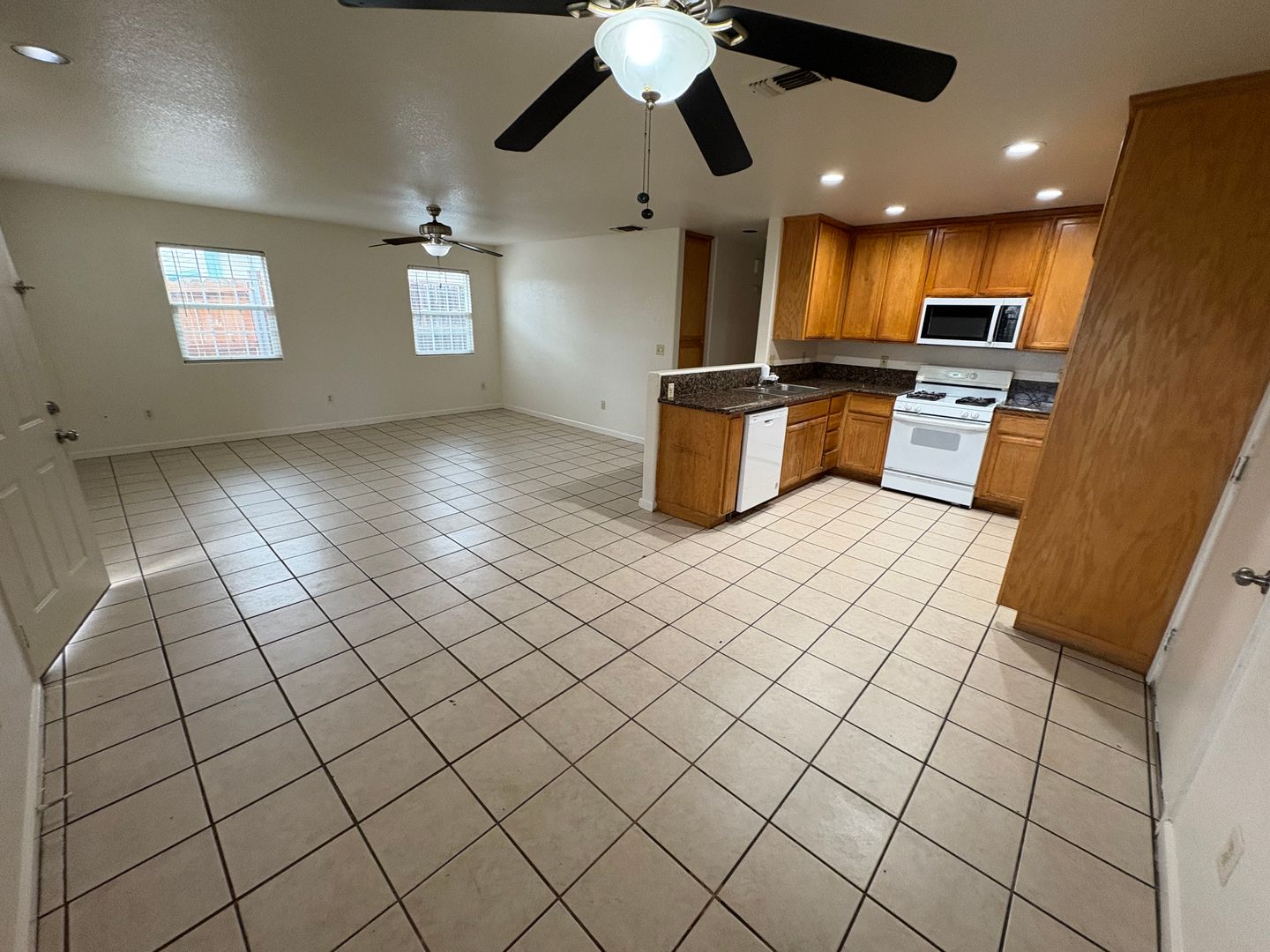 7513 Addison Way - Sacramento - California - 3 bed, 2 bath rental property