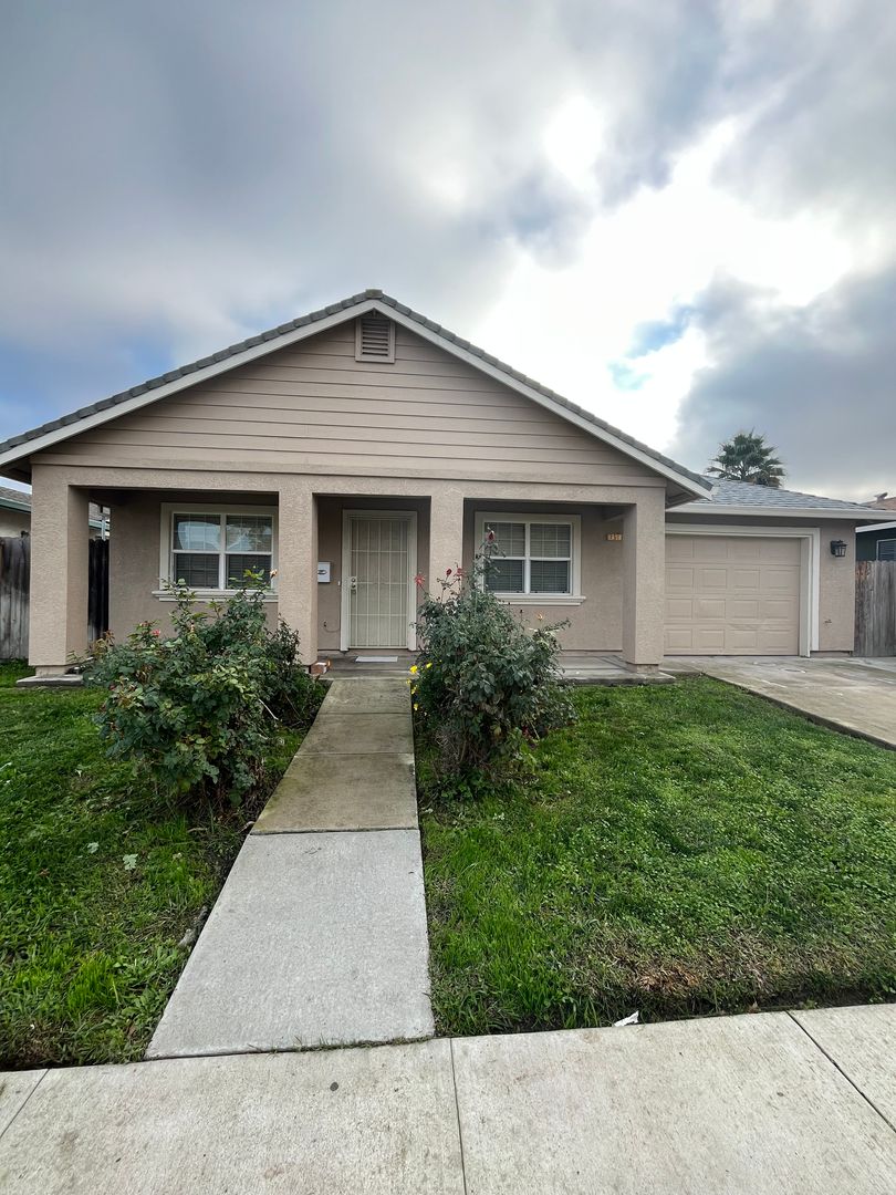 7513 Addison Way - Sacramento - California - 3 bed, 2 bath rental property