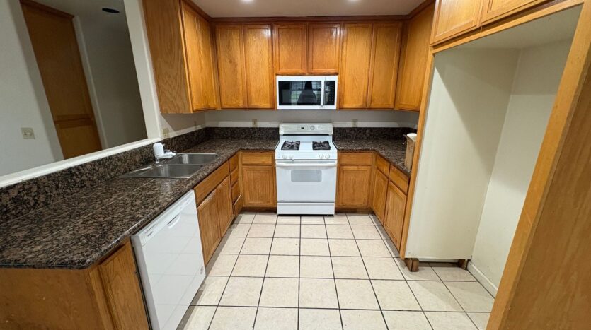 7513 Addison Way - Sacramento - California - 3 bed, 2 bath rental property