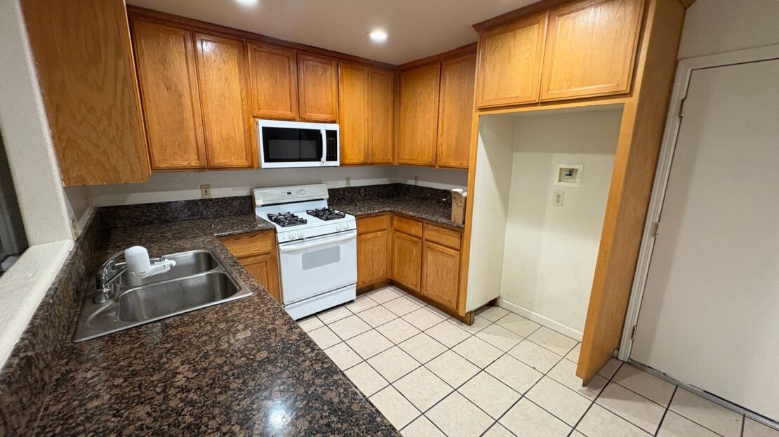 7513 Addison Way - Sacramento - California - 3 bed, 2 bath rental property