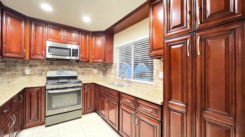 7640 Date Ave - Fontana - California - 3 bed, 2 bath rental property