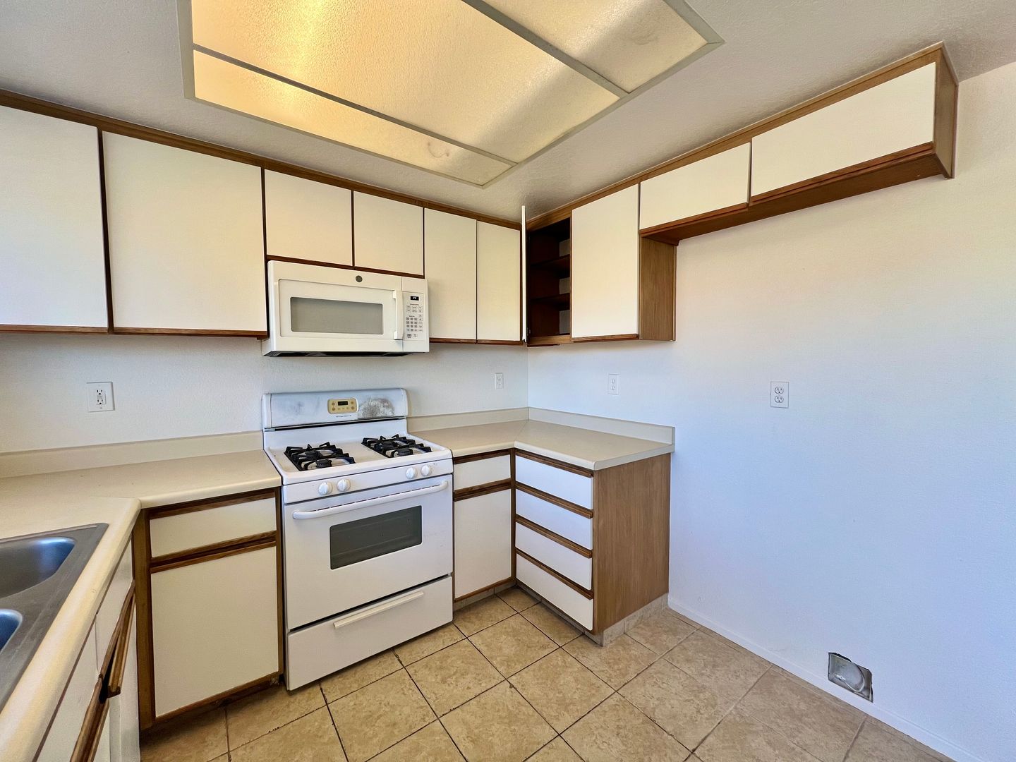 79560 Avenue 42 - Unit A - Bermuda Dunes - California - 2 bed, 2 bath rental property