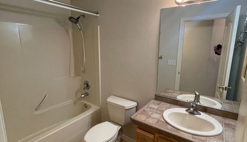 860 NE Quince Ave - Redmond - Oregon - 3 bed, 2 bath rental property