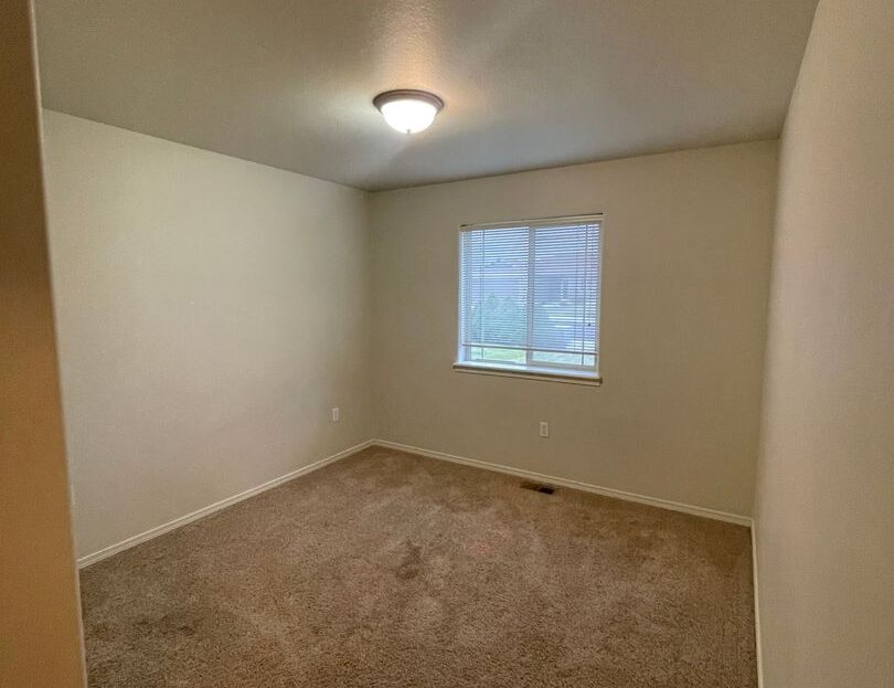 860 NE Quince Ave - Redmond - Oregon - 3 bed, 2 bath rental property