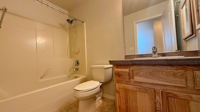 860 NE Quince Ave - Redmond - Oregon - 3 bed, 2 bath rental property