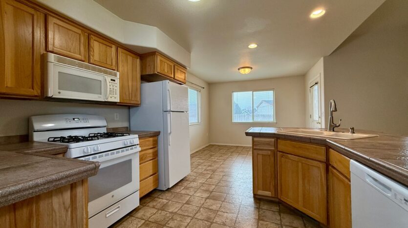 860 NE Quince Ave - Redmond - Oregon - 3 bed, 2 bath rental property