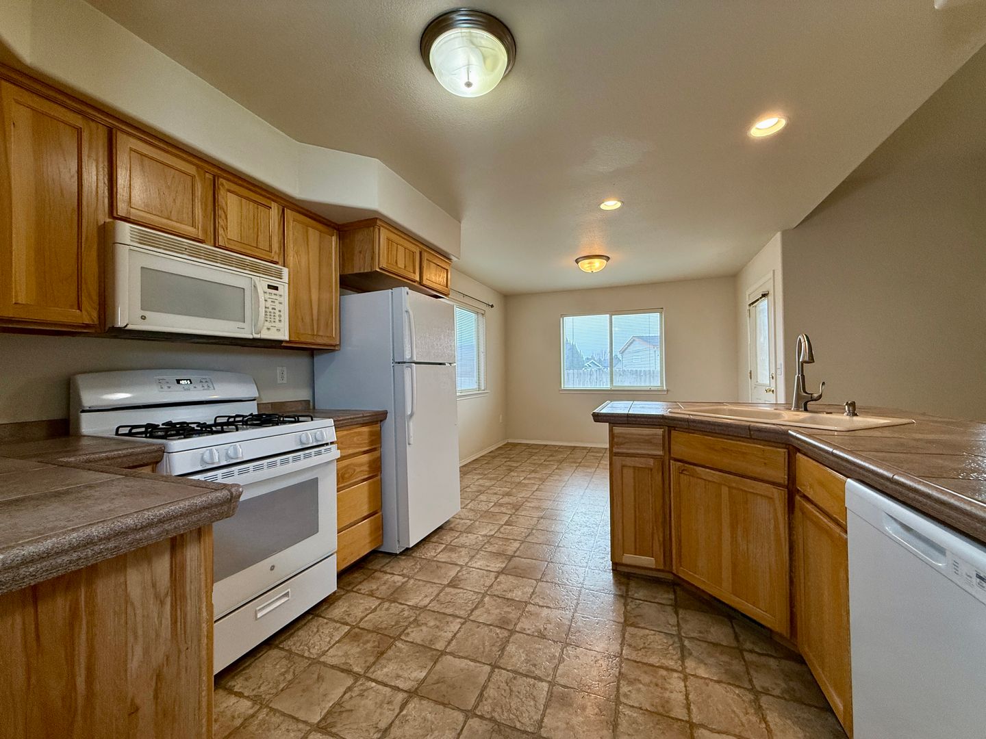 860 NE Quince Ave - Redmond - Oregon - 3 bed, 2 bath rental property