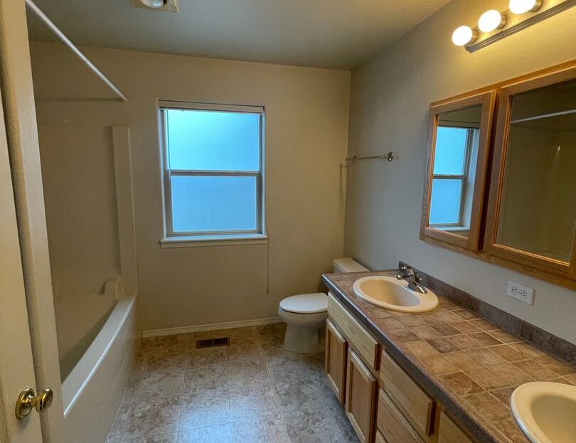 860 NE Quince Ave - Redmond - Oregon - 3 bed, 2 bath rental property