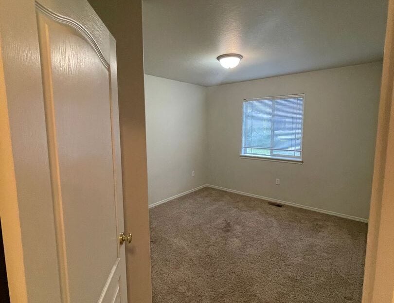 860 NE Quince Ave - Redmond - Oregon - 3 bed, 2 bath rental property