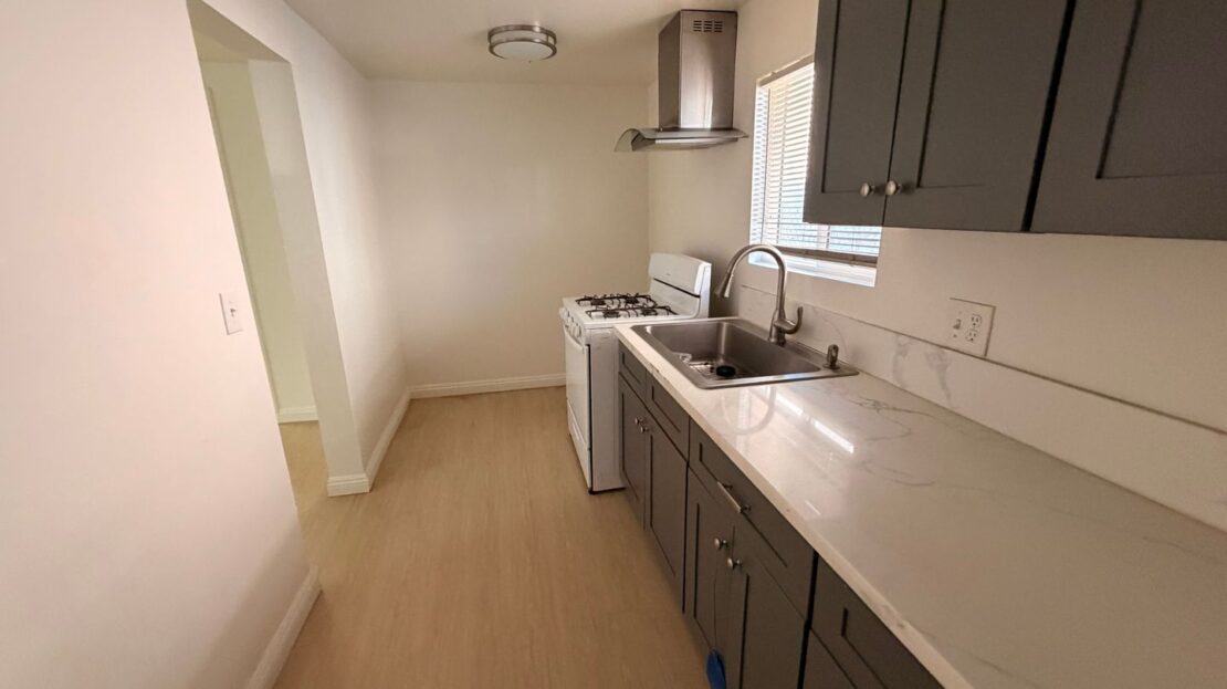 8804 Beach St  - Los Angeles - California - 1 bed, 1 bath rental property