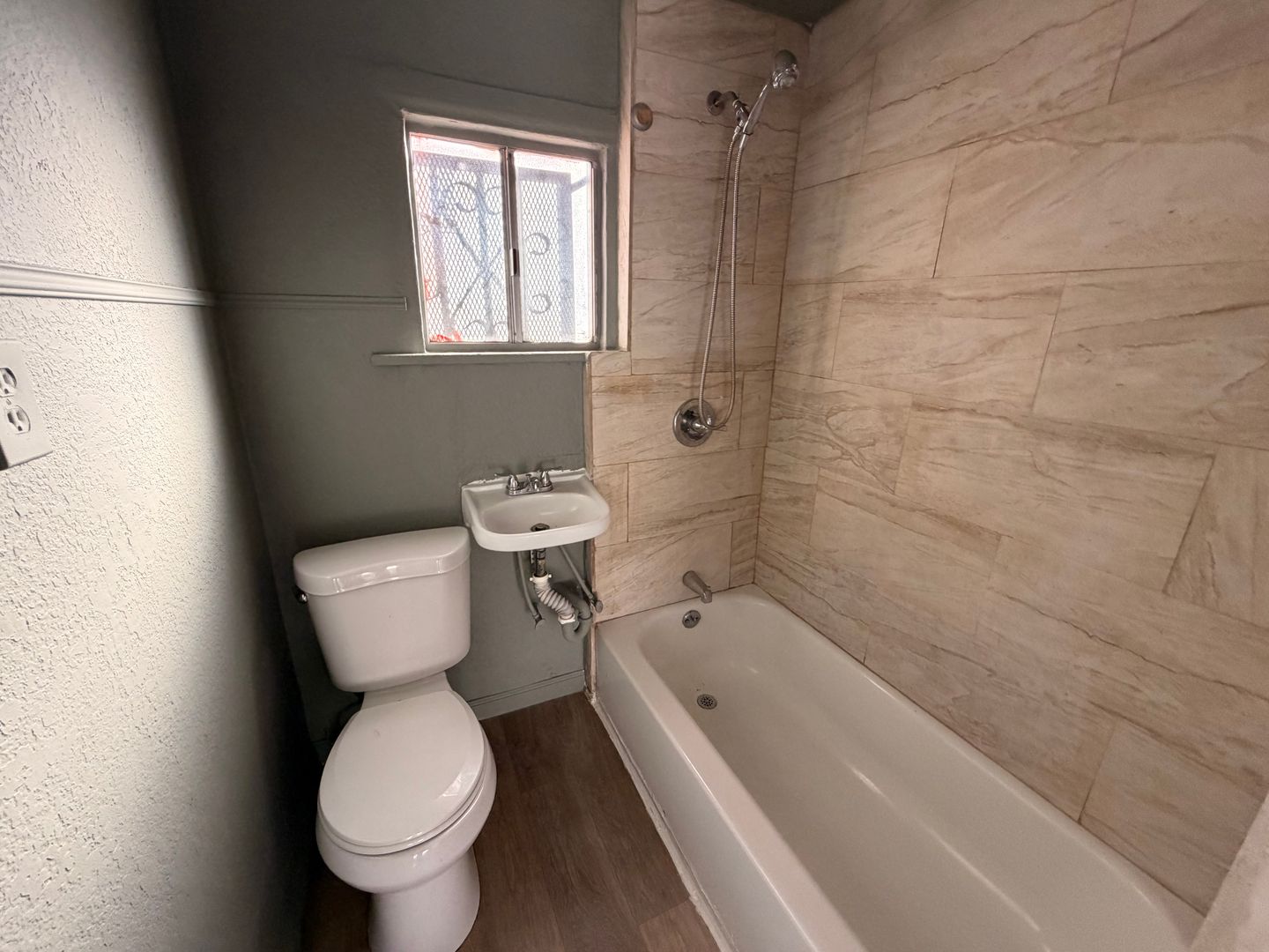 8804 Beach St  - Los Angeles - California - 1 bed, 1 bath rental property