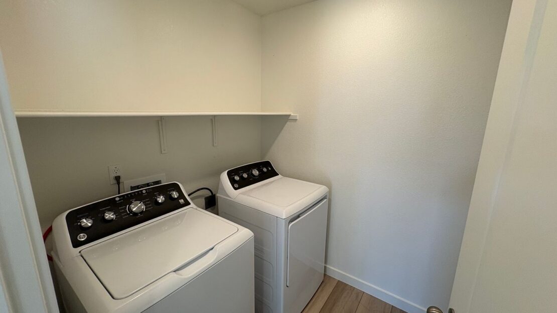 8837 J Sheehan St - Elk Grove - California - 3 bed, 2.5 bath rental property